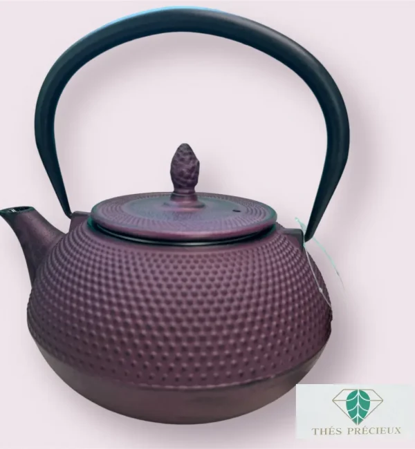 Théière violette en fonte Arare